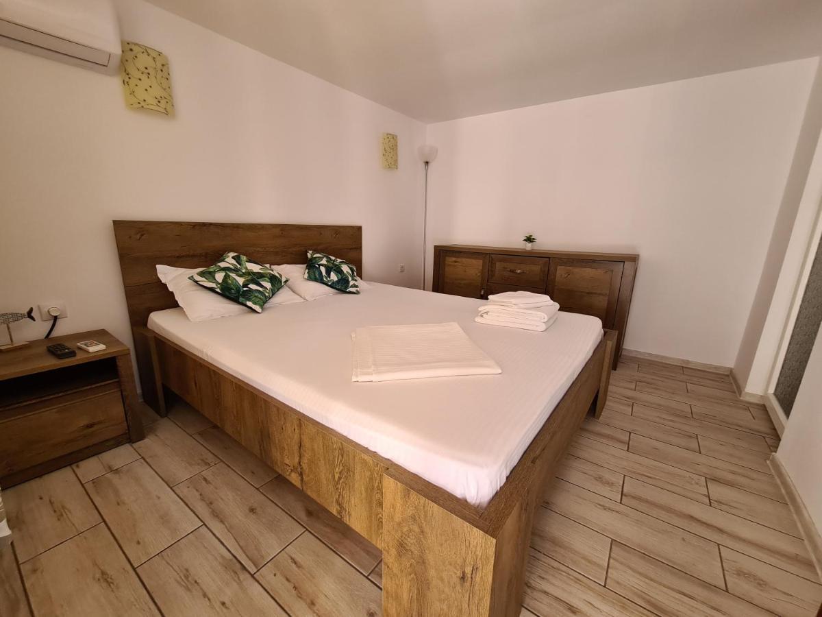 Hotel Vila Cristiane Ieşelniţa Zewnętrze zdjęcie